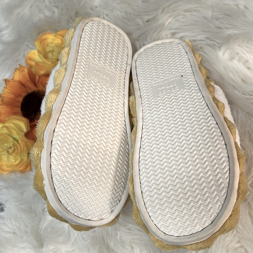 Yellow And White Bow Slippers Sz 7.5-8.5 (38-39) NEW! - Picture 5 of 6